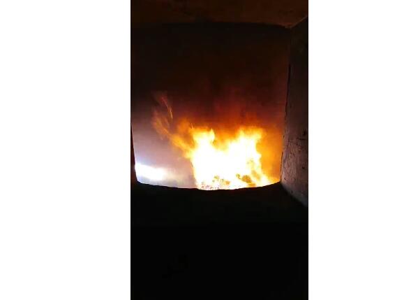 On site video of plasma furnace smelting